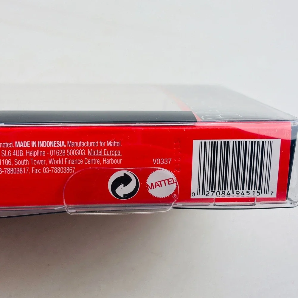 Barbie Basics Look No 01 Collection Red Target Accessory Pack Black Label V0337